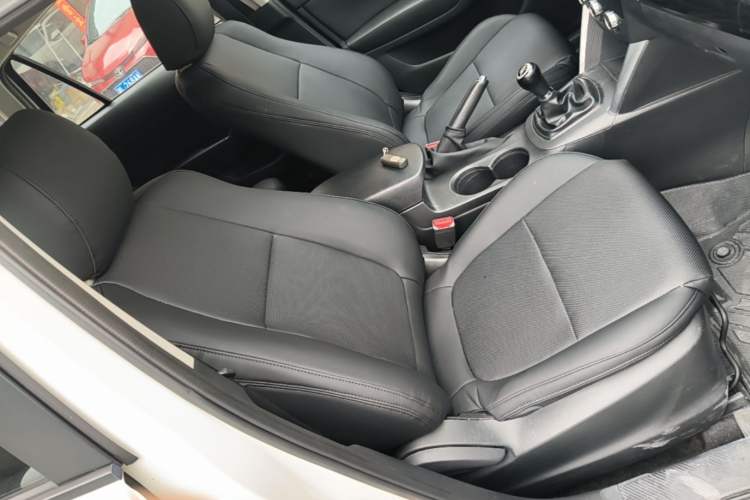 Used Mazda CX-5 2015 2.0L Manual Two-Wheel Drive Comfort Version Right Front Seat