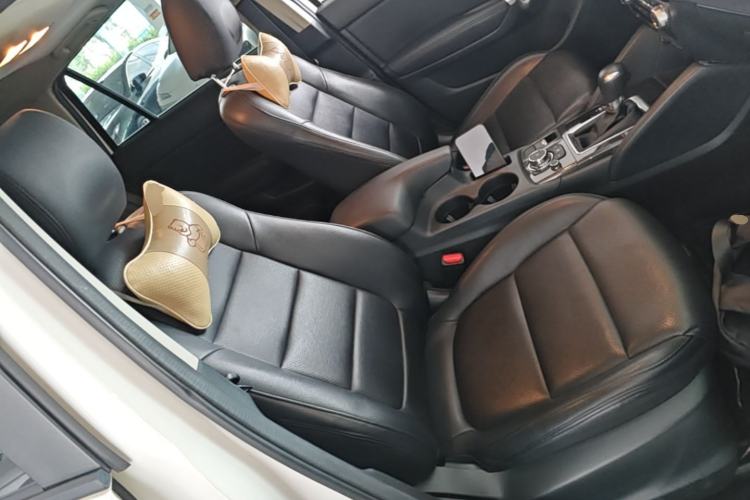 Used Mazda CX-5 2015 2.0L Automatic Two-Wheel Drive Urban Version Right Front Seat