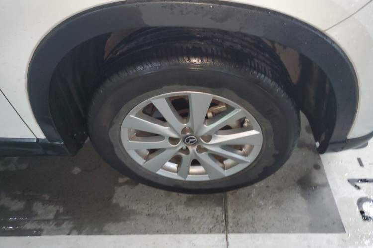 Used Mazda CX-5 2015 2.0L Automatic Two-Wheel Drive Urban Version Right Front Wheel Hub