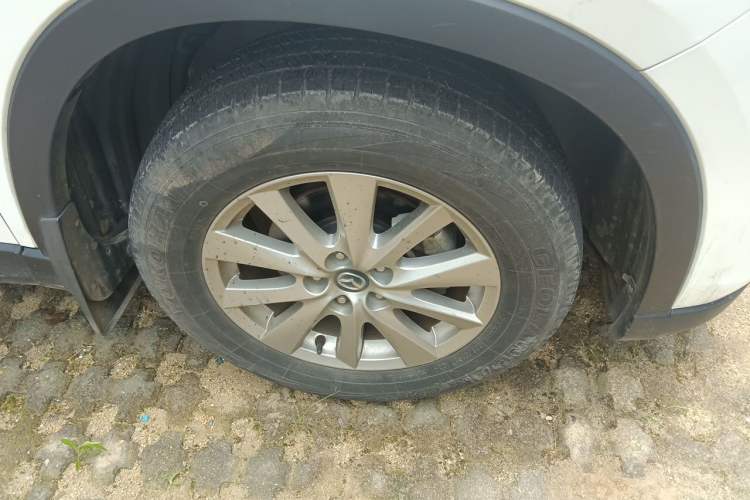 Used Mazda CX-5 2015 2.0L Automatic 4x4 Luxury Edition Right Front Wheel Hub