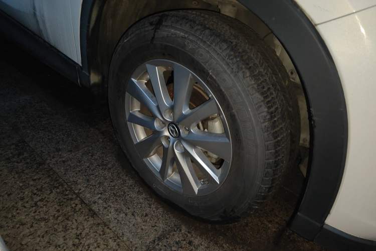 Used Mazda CX-5 2015 2.0L Automatic Two-Wheel Drive Urban Version Right Front Wheel Hub