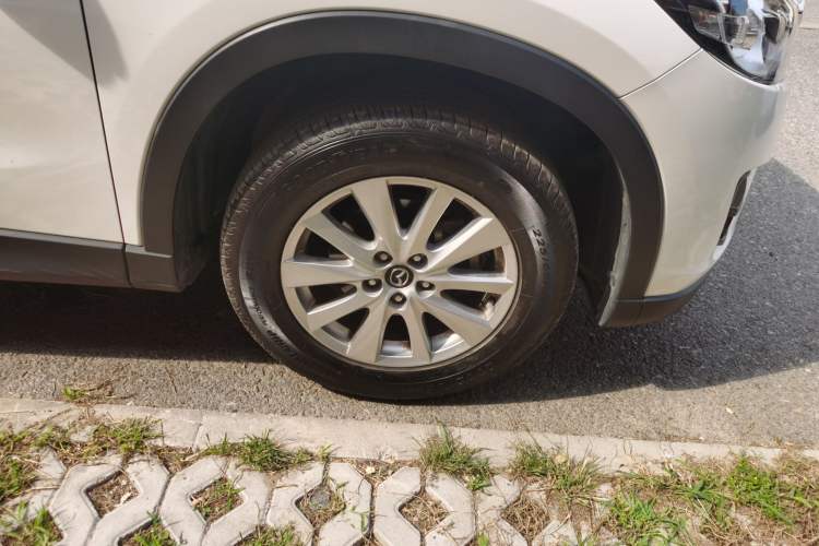 Used Mazda CX-5 2015 2.0L Automatic Two-Wheel Drive Urban Version Right Front Wheel Hub