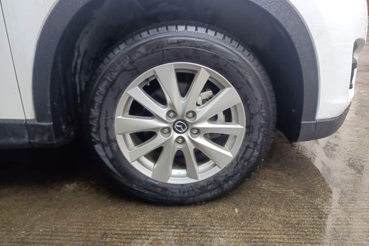 Used Mazda CX-5 2015 2.0L Automatic 4x4 Luxury Edition Right Front Wheel Hub