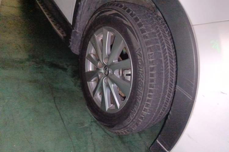 Used Mazda CX-5 2015 2.0L Automatic Two-Wheel Drive Urban Version Right Front Wheel Hub