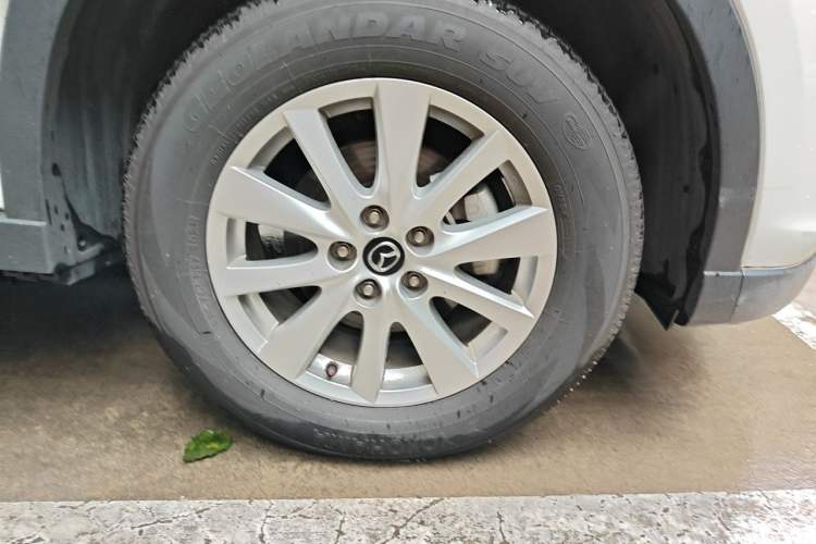 Used Mazda CX-5 2015 2.0L Automatic Two-Wheel Drive Urban Version Right Front Wheel Hub