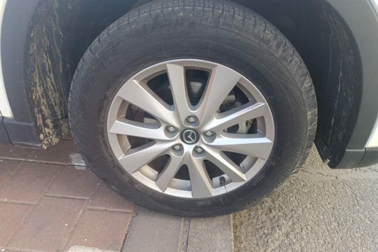 Used Mazda CX-5 2015 2.0L Automatic Two-Wheel Drive Urban Version Right Front Wheel Hub