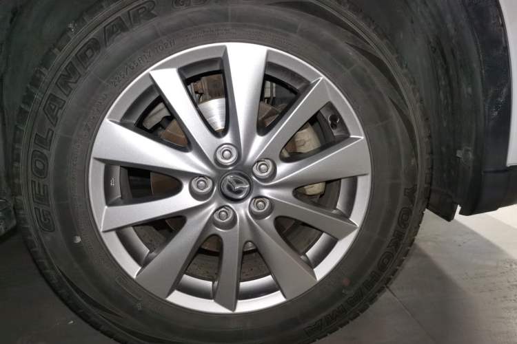 Used Mazda CX-5 2015 2.0L Automatic Two-Wheel Drive Urban Version Right Front Wheel Hub