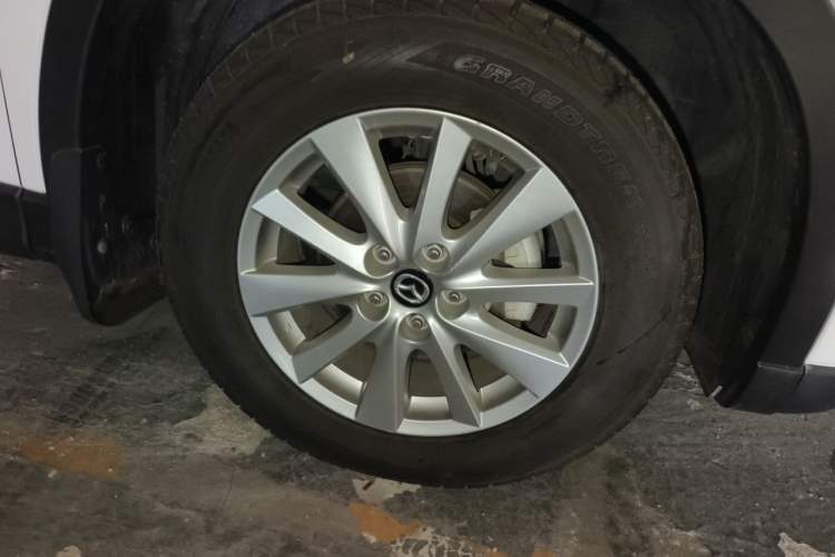 Used Mazda CX-5 2015 2.0L Automatic Two-Wheel Drive Urban Version Right Front Wheel Hub