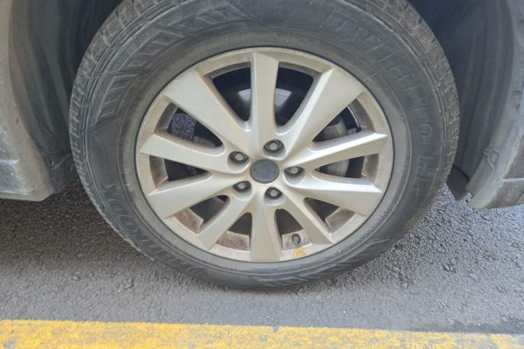Used Mazda CX-5 2015 2.0L Automatic Two-Wheel Drive Urban Version Right Front Wheel Hub