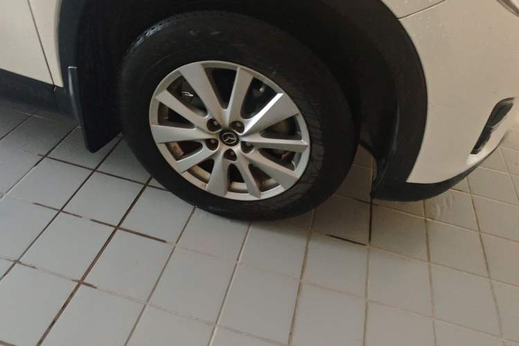 Used Mazda CX-5 2015 2.0L Automatic Two-Wheel Drive Urban Version Right Front Wheel Hub
