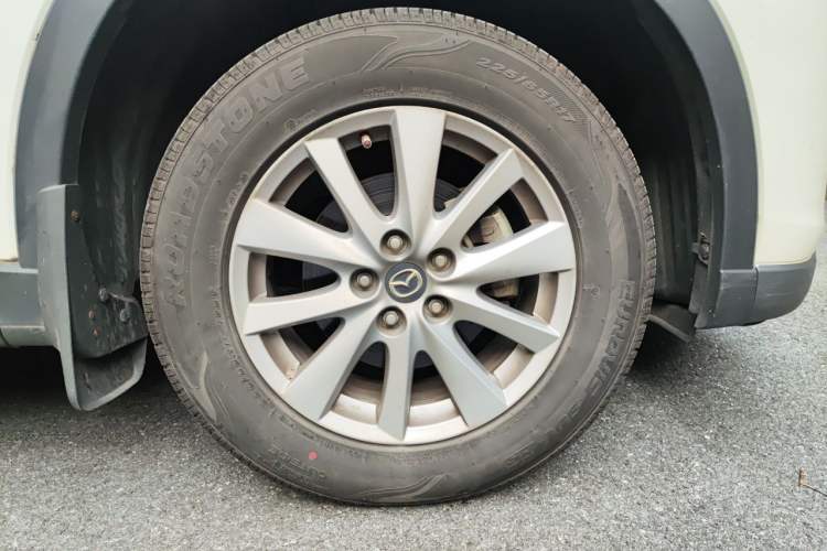 Used Mazda CX-5 2015 2.0L Automatic Two-Wheel Drive Urban Version Right Front Wheel Hub