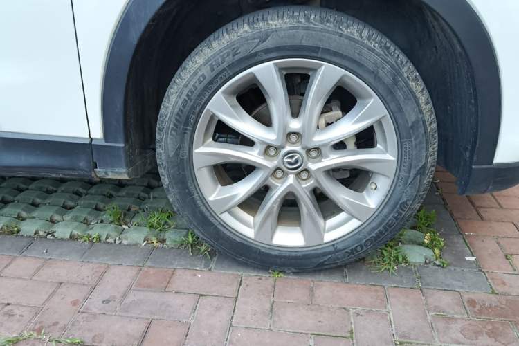 Used Mazda CX-5 2015 2.5L Automatic 4x4 Prestige Edition Right Front Wheel Hub