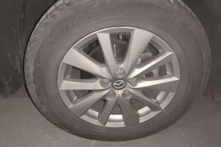 Used Mazda CX-5 2015 2.0L Automatic Two-Wheel Drive Urban Version Right Front Wheel Hub