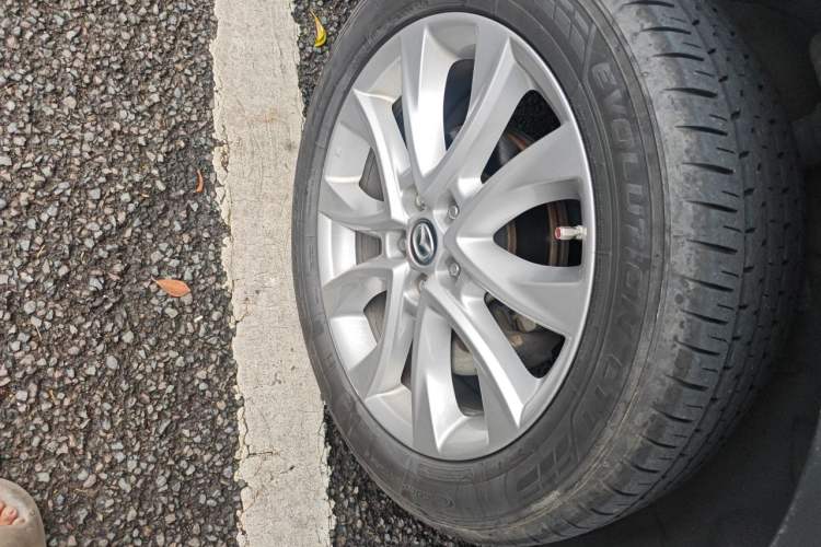 Used Mazda CX-5 2015 2.5L Automatic 4x4 Prestige Edition Right Front Wheel Hub