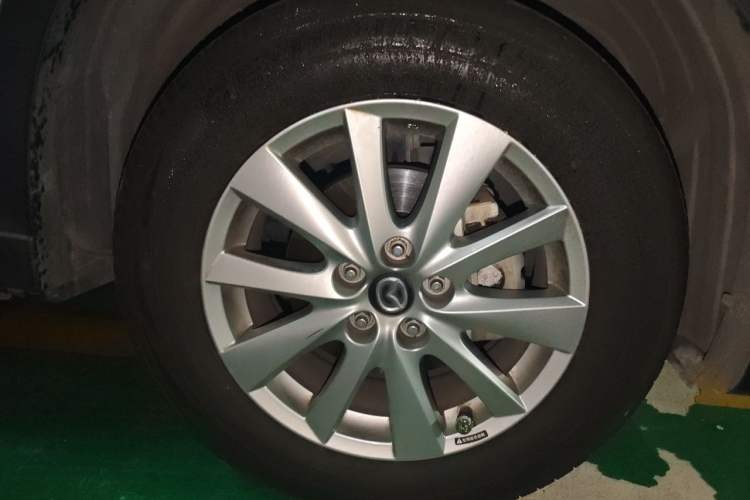 Used Mazda CX-5 2015 2.0L Automatic Two-Wheel Drive Urban Version Right Front Wheel Hub