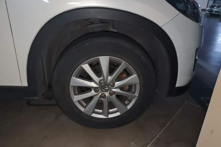 Used Mazda CX-5 2015 2.0L Automatic Two-Wheel Drive Urban Version Right Front Wheel Hub