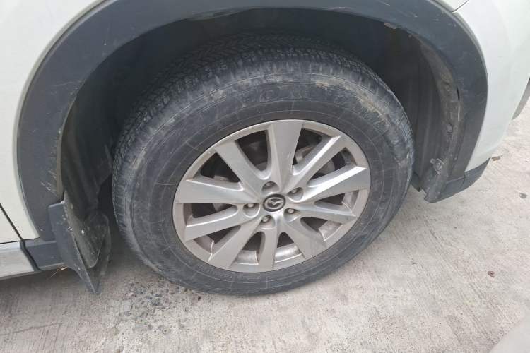 Used Mazda CX-5 2015 2.0L Automatic Two-Wheel Drive Urban Version Right Front Wheel Hub