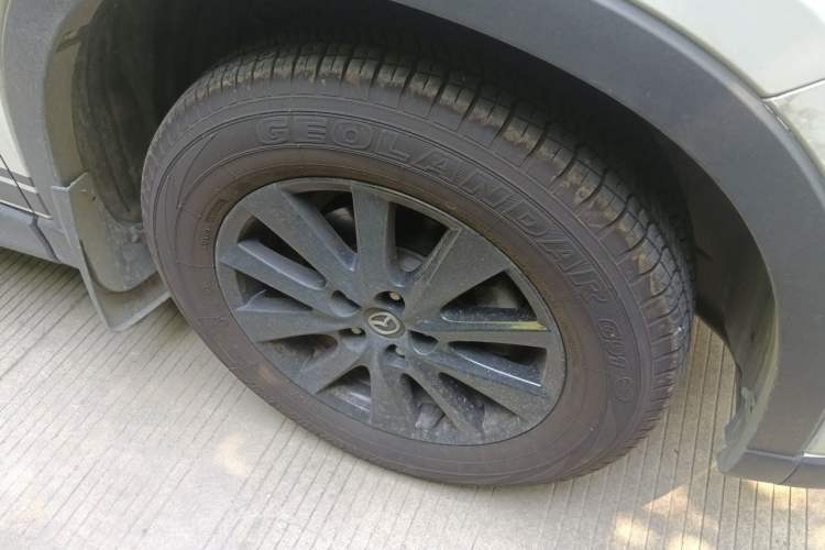Used Mazda CX-5 2015 2.0L Automatic Two-Wheel Drive Urban Version Right Front Wheel Hub