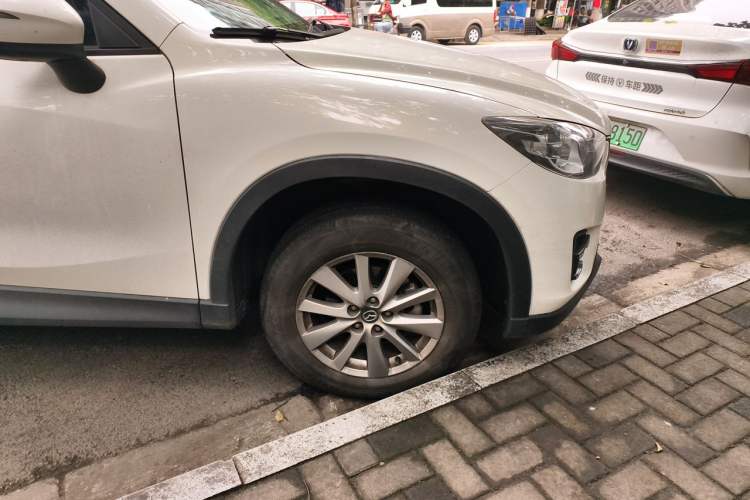 Used Mazda CX-5 2015 2.0L Automatic Two-Wheel Drive Urban Version Right Front Wheel Hub