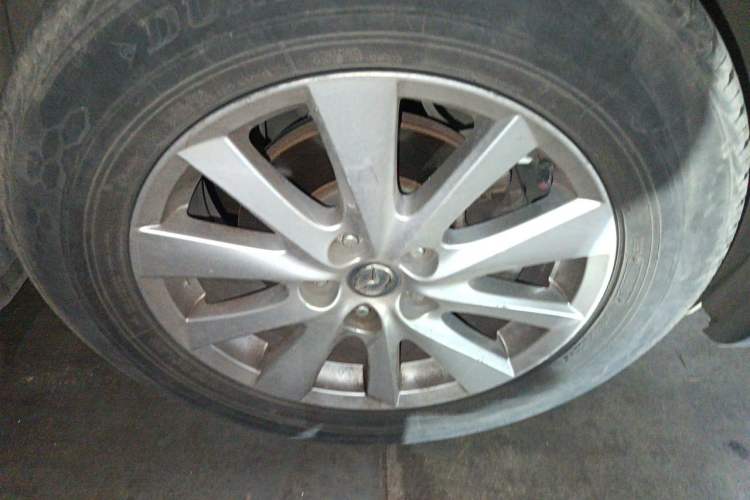 Used Mazda CX-5 2015 2.0L Automatic Two-Wheel Drive Urban Version Right Front Wheel Hub