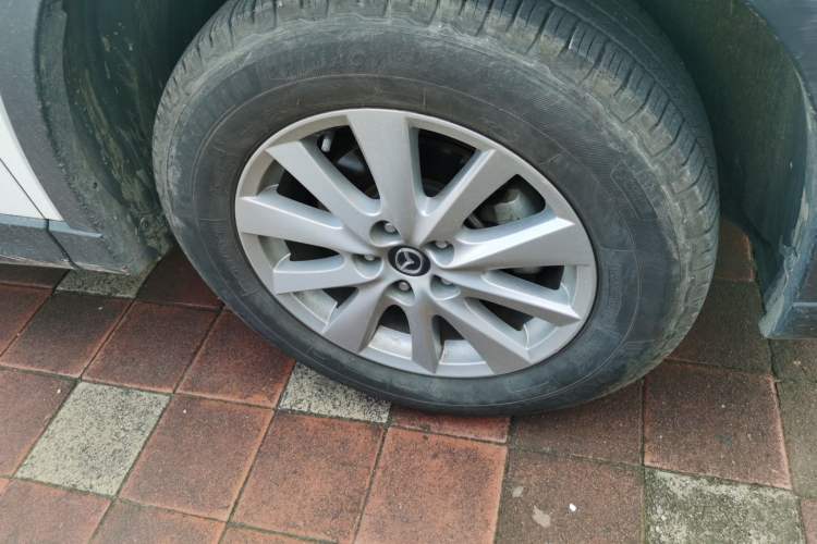 Used Mazda CX-5 2015 2.0L Automatic Two-Wheel Drive Urban Version Right Front Wheel Hub