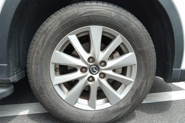 Used Mazda CX-5 2015 2.0L Automatic Two-Wheel Drive Urban Version Right Front Wheel Hub