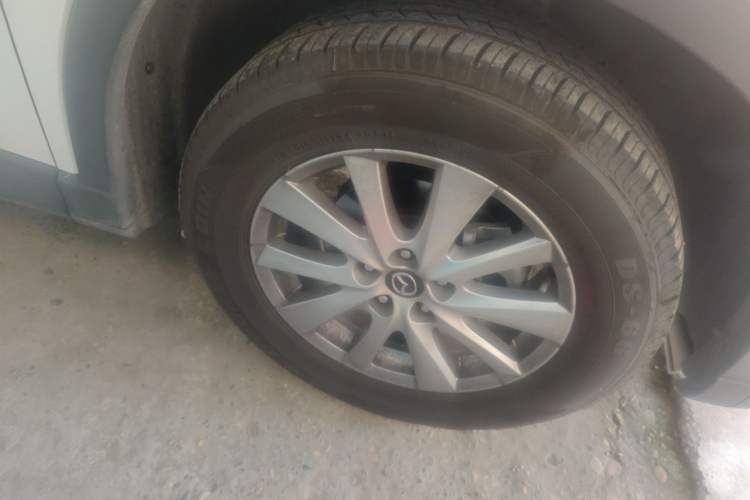 Used Mazda CX-5 2015 2.0L Automatic Two-Wheel Drive Urban Version Right Front Wheel Hub