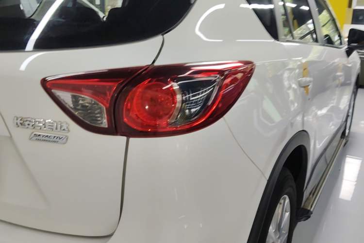 Used Mazda CX-5 2015 2.0L Automatic Two-Wheel Drive Urban Version Right Rear Taillight