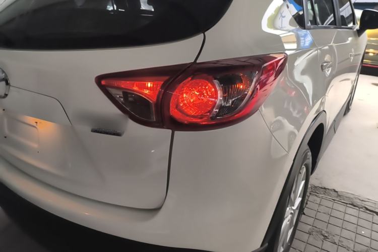 Used Mazda CX-5 2015 2.0L Automatic Two-Wheel Drive Urban Version Right Rear Taillight