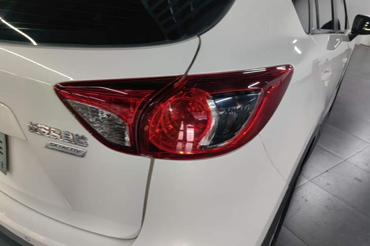 Used Mazda CX-5 2015 2.0L Automatic Two-Wheel Drive Urban Version Right Rear Taillight