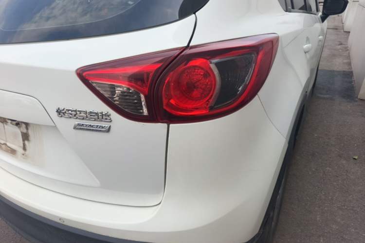 Used Mazda CX-5 2015 2.0L Automatic Two-Wheel Drive Urban Version Right Rear Taillight