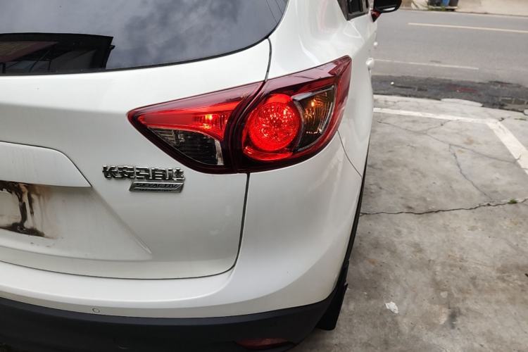Used Mazda CX-5 2015 2.0L Automatic 4x4 Luxury Edition Right Rear Taillight