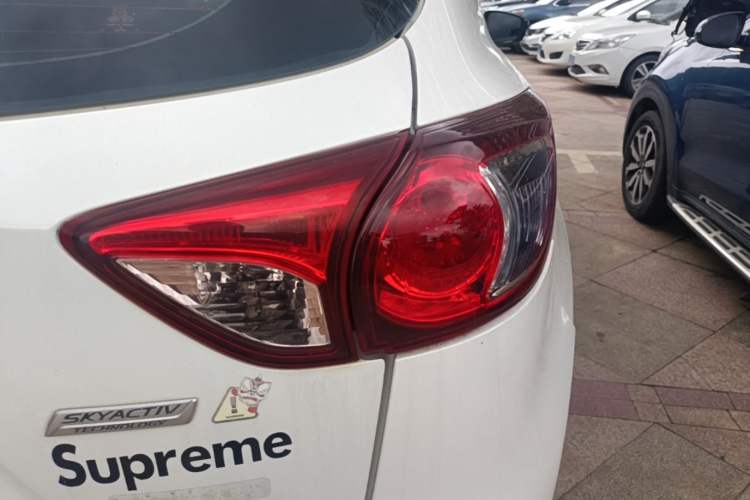 Used Mazda CX-5 2015 2.0L Automatic Two-Wheel Drive Urban Version Right Rear Taillight