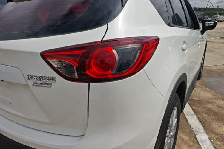 Used Mazda CX-5 2015 2.0L Automatic Two-Wheel Drive Urban Version Right Rear Taillight