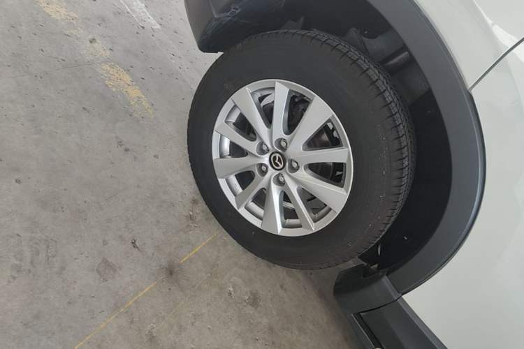 Used Mazda CX-5 2015 2.0L Automatic Two-Wheel Drive Urban Version Right Rear Wheel Hub