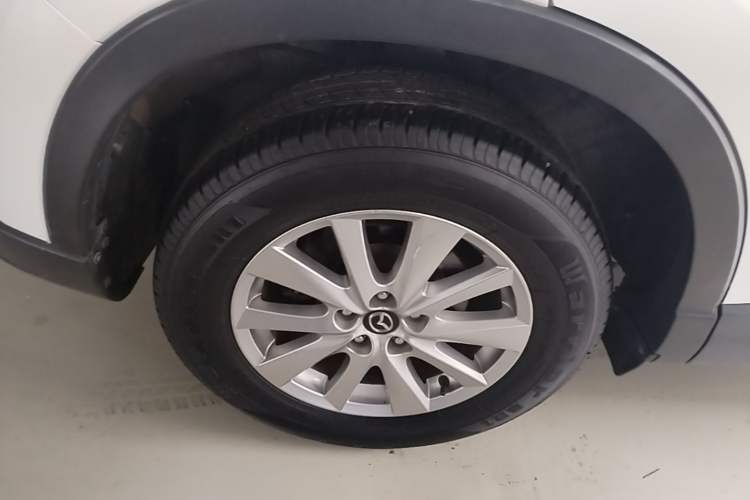 Used Mazda CX-5 2015 2.0L Automatic Two-Wheel Drive Urban Version Right Rear Wheel Hub