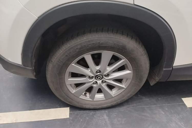 Used Mazda CX-5 2015 2.0L Automatic Two-Wheel Drive Urban Version Right Rear Wheel Hub