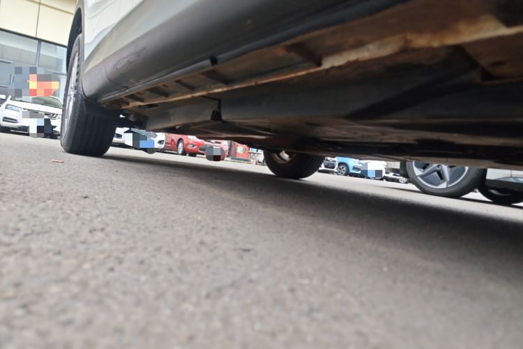 Used Mazda CX-5 2015 2.0L Automatic Two-Wheel Drive Urban Version Right Side Sill