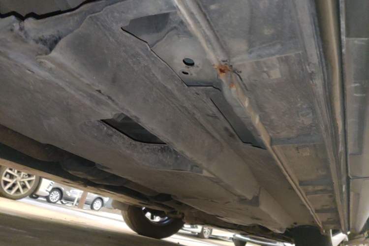 Used Mazda CX-5 2015 2.0L Automatic Two-Wheel Drive Urban Version Right Side Sill