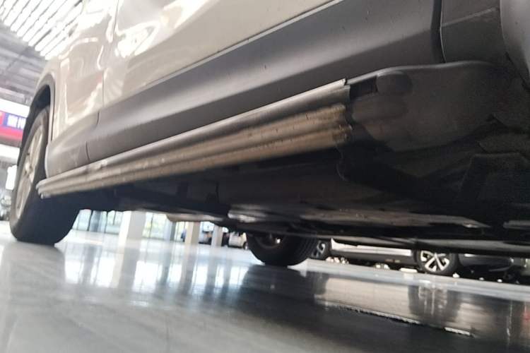 Used Mazda CX-5 2015 2.0L Automatic Two-Wheel Drive Urban Version Right Side Sill