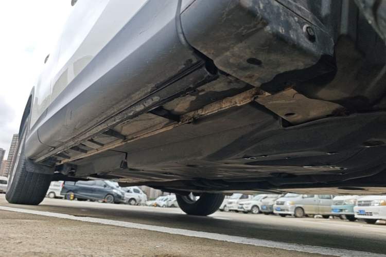 Used Mazda CX-5 2015 2.0L Automatic Two-Wheel Drive Urban Version Right Side Sill