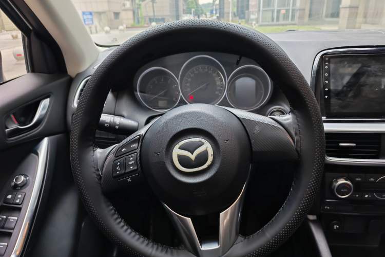 Used Mazda CX-5 2015 2.0L Automatic Two-Wheel Drive Urban Version Steering Wheel