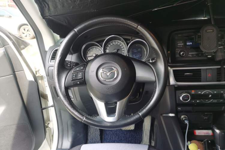 Used Mazda CX-5 2015 2.0L Automatic Two-Wheel Drive Urban Version Steering Wheel