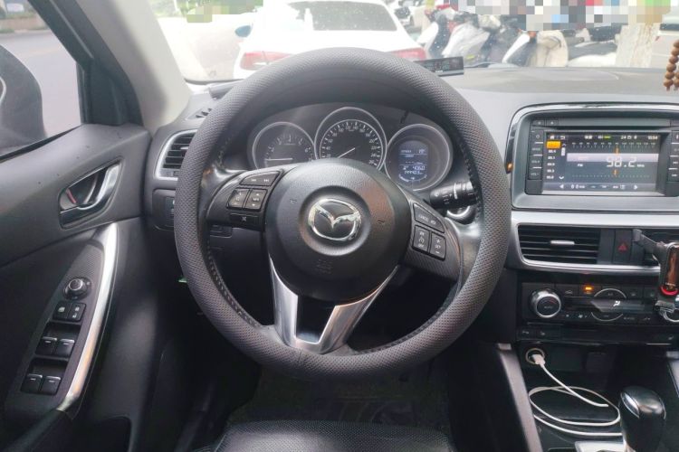 Used Mazda CX-5 2015 2.0L Automatic 4x4 Luxury Edition Steering Wheel