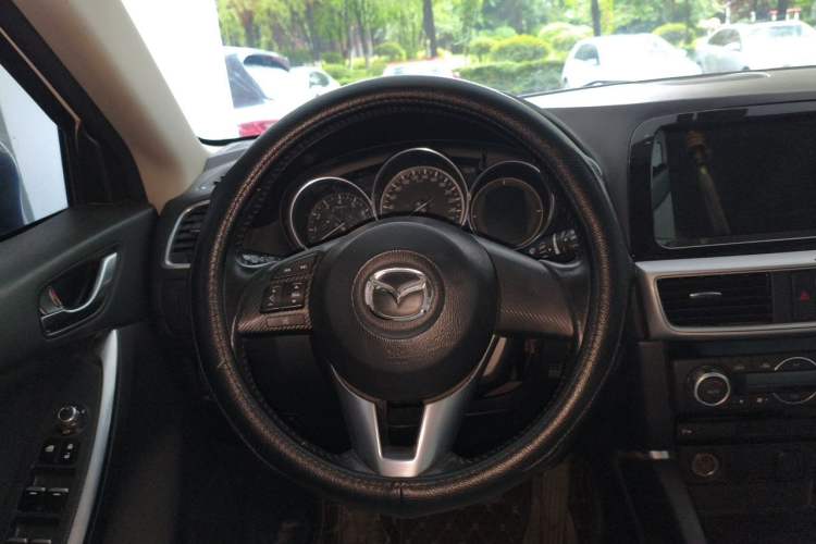Used Mazda CX-5 2015 2.0L Automatic Two-Wheel Drive Urban Version Steering Wheel