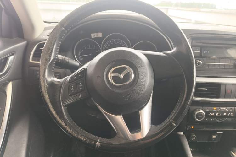 Used Mazda CX-5 2015 2.0L Automatic Two-Wheel Drive Urban Version Steering Wheel