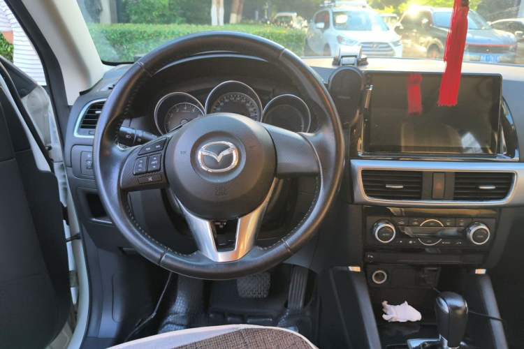 Used Mazda CX-5 2015 2.0L Automatic Two-Wheel Drive Urban Version Steering Wheel