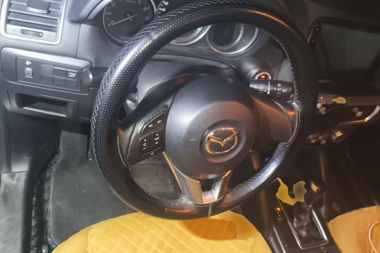Used Mazda CX-5 2015 2.0L Automatic Two-Wheel Drive Urban Version Steering Wheel