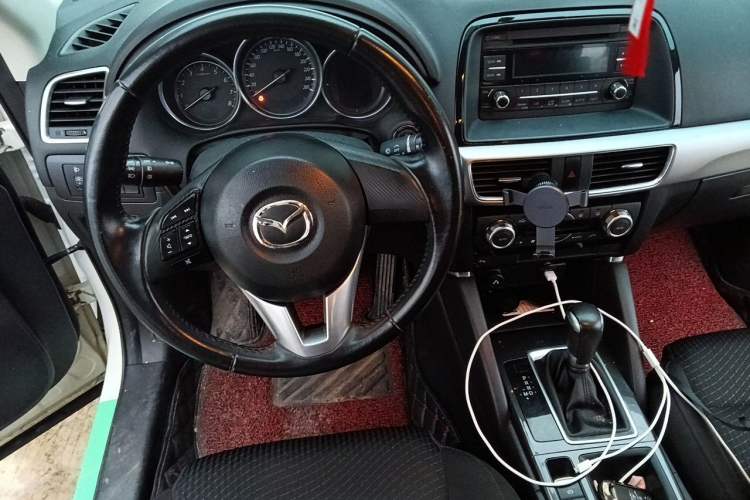 Used Mazda CX-5 2015 2.0L Automatic Two-Wheel Drive Urban Version Steering Wheel