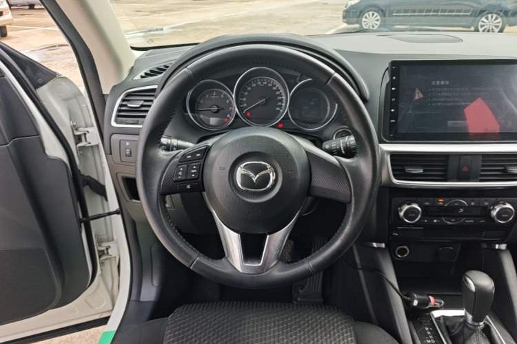 Used Mazda CX-5 2015 2.0L Automatic Two-Wheel Drive Urban Version Steering Wheel